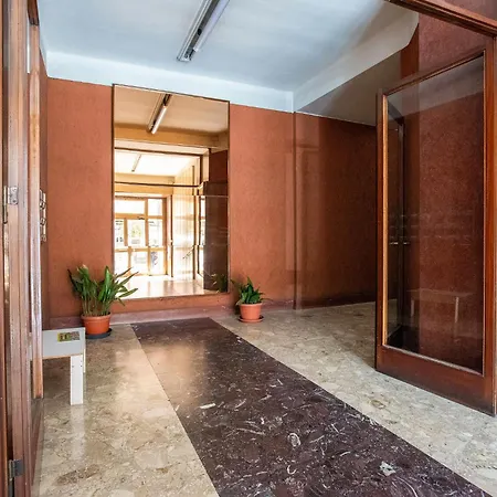 Apartment R&r-tuscolana Spacious Front Of The Subway Rome