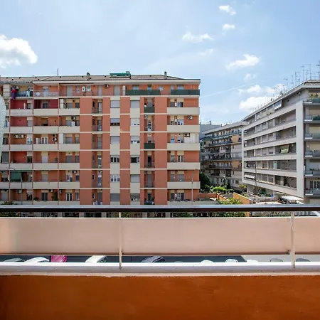 R&r-tuscolana Spacious Front Of The Subway Apartment Rome