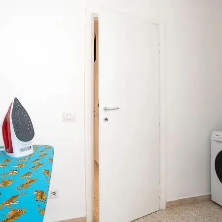 Appartement R&r-tuscolana Spacious Front Of The Subway Rome