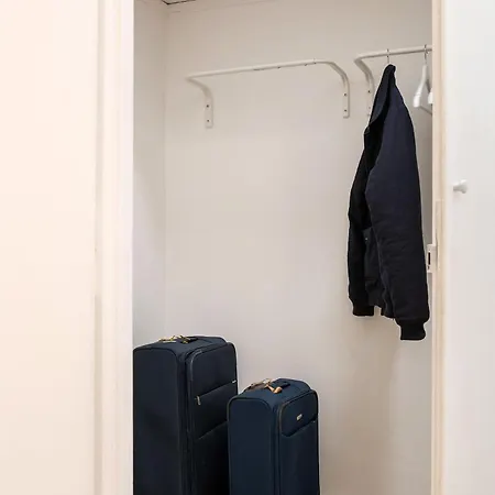 Appartement R&r-tuscolana Spacious Front Of The Subway Rome